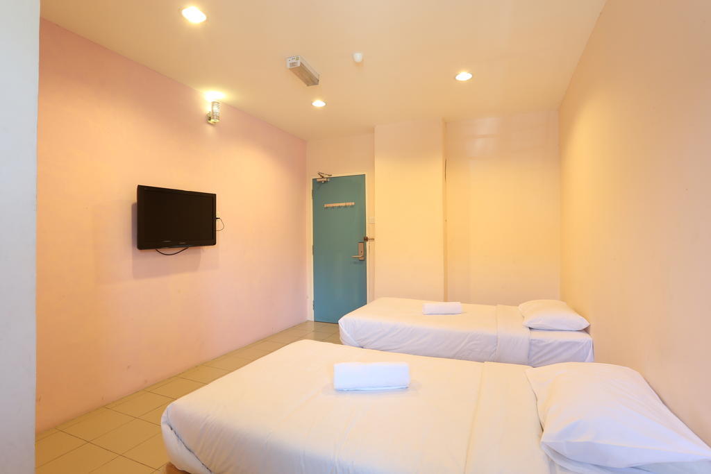 New Town Hotel Klang Room photo